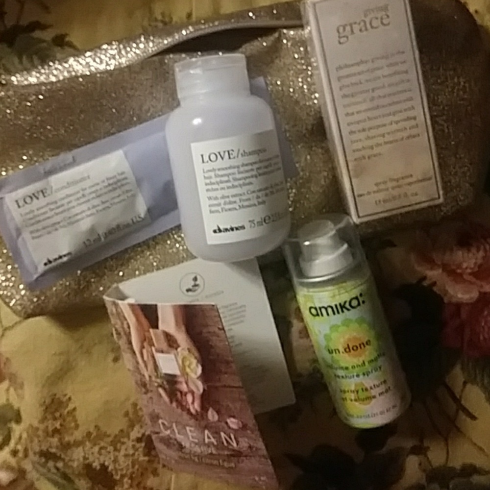 LANCOME COSMETIC BAG W/MAKEUP